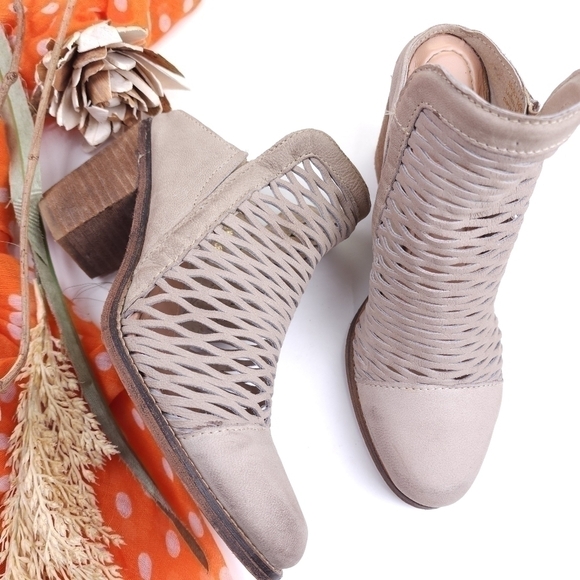 Diba True Grey Mule Ankle Boots sz 7½ - Picture 1 of 12